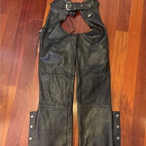 Vintage Harley Davidson made in USA Black Leather Motorcycle Chaps with Belted